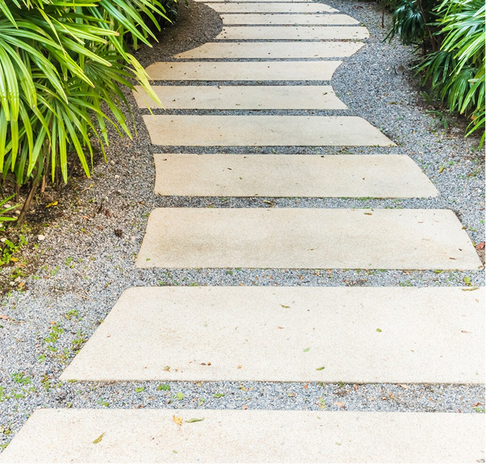 Natural stone patios & pathways Img